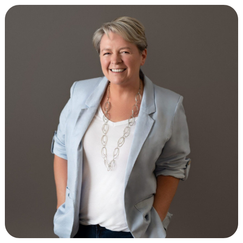 Lisa-Robinson-Rogers-smiling-wearing-light-blue-blazer-and-white-shirt1